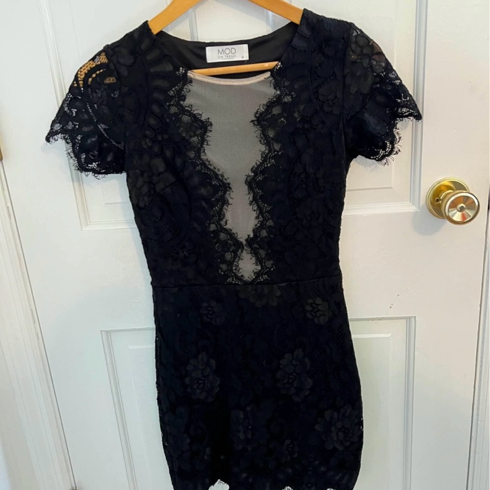 MOD ON TREND Black Lace Dress